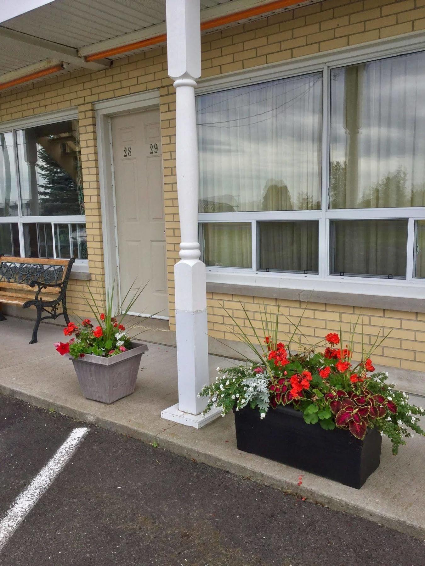 Milan Garden Inn Thorold Exterior photo